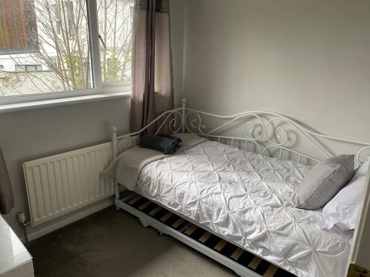 Modern 3-Bed Home In Ideal Location With 2 Parking Spaces Belfast